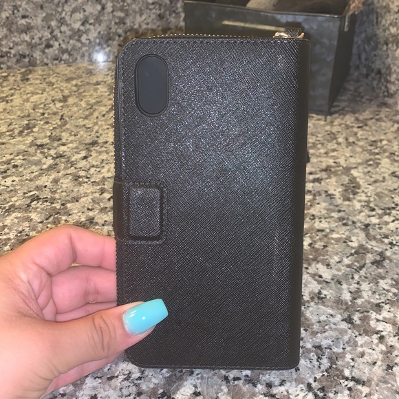 Kate Spade - Picture 2 of 4